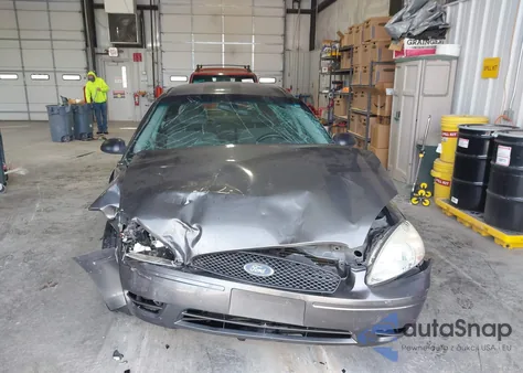 2005 Ford Taurus Se z USA, uszkodzony, nr VIN 1FAFP532X5A295745